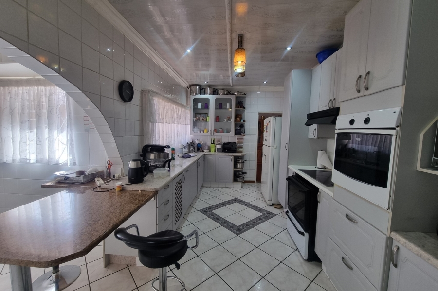 4 Bedroom Property for Sale in Neserhof North West